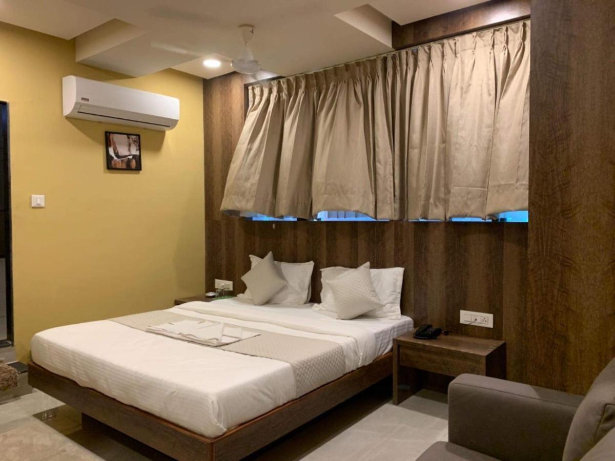 Hotel Radha Krishna Ānand Zewnętrze zdjęcie