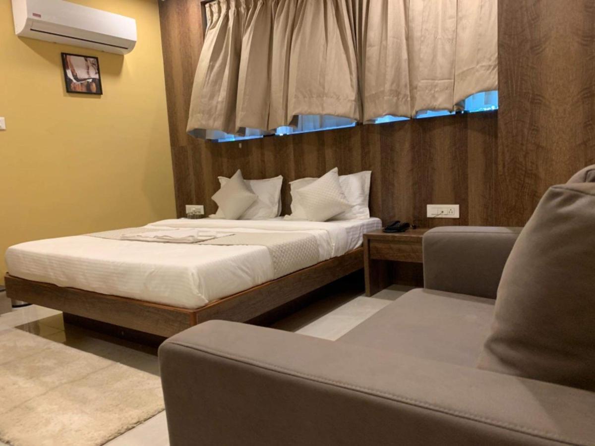 Hotel Radha Krishna Ānand Zewnętrze zdjęcie